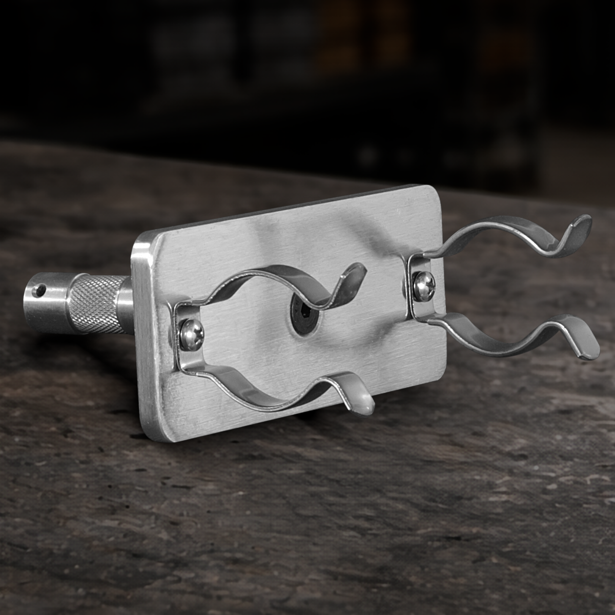 T12 Single Lamp Holder to 5/8" Pin (Rubber Clips)