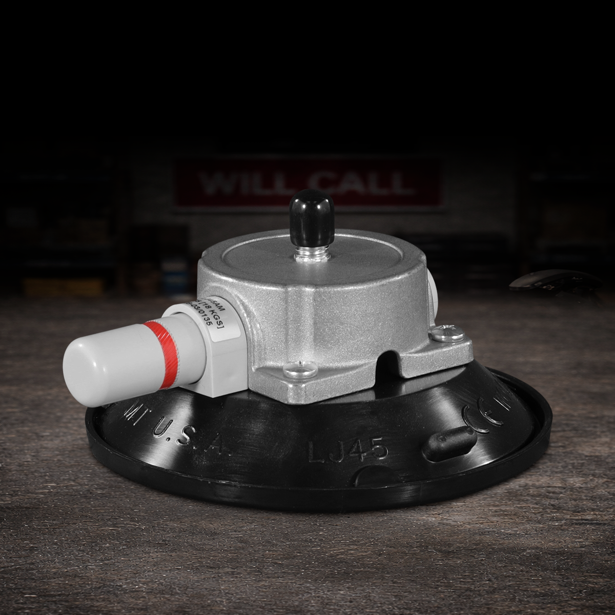 4.5 inch suction cup with 3/8 male thread for camera mounting and film rigging